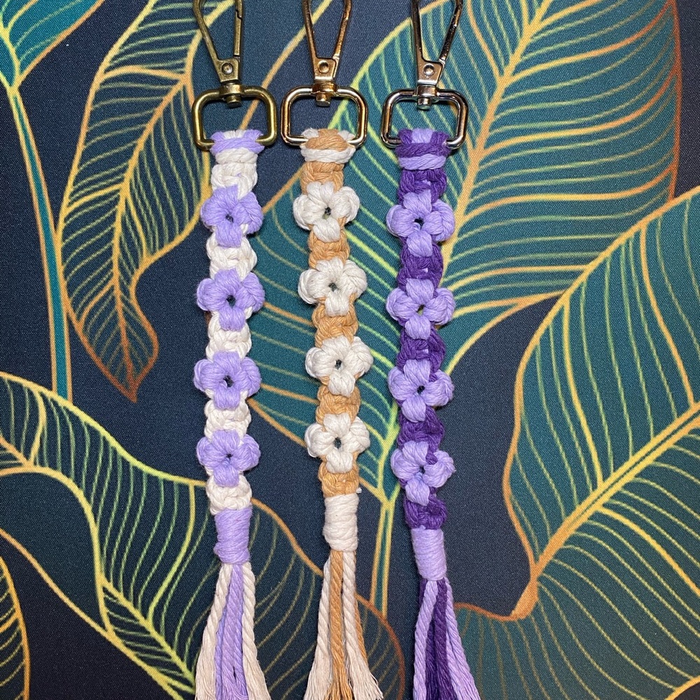 Macrame Keychains - Picture 2 of 5